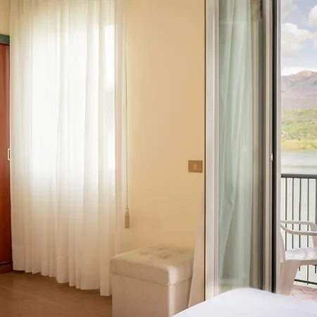Hotel Carillon Baveno Buitenkant foto
