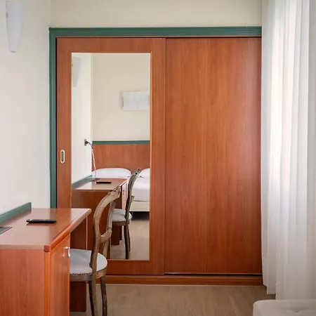 Hotel Carillon Baveno Buitenkant foto